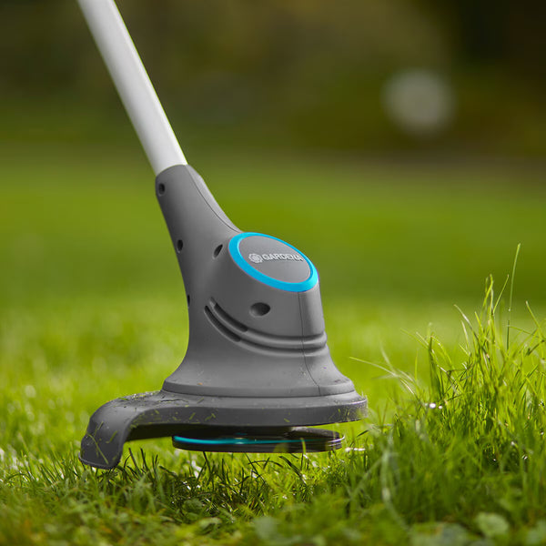 Gardena Smallcut Grass Trimmer with 18V (2.5Ah) Li-Ion Battery + Charger