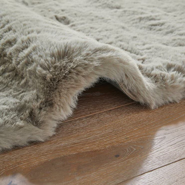 Concept Looms Heavenly Faux Fur Mink Rug, in 3 Sizes