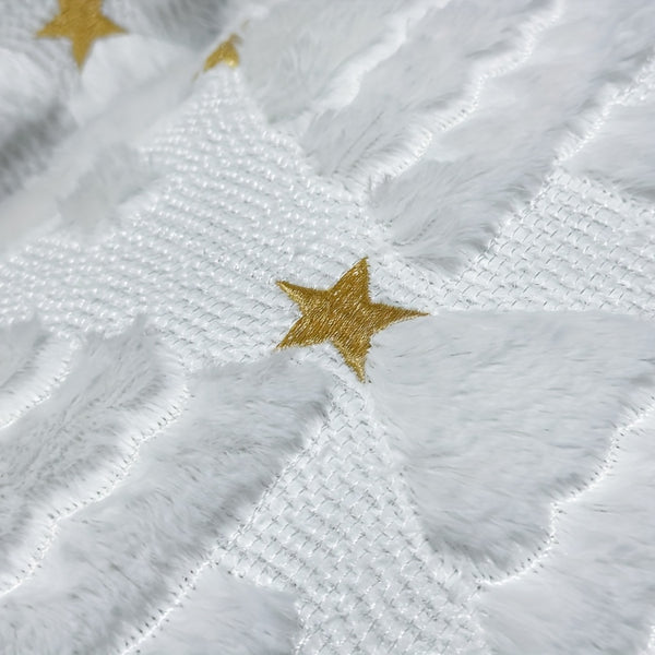 1/2pcs 3D White Christmas Tree Throw Pillow Cover - Quilted Plush Nordic Minimalist Luxury Decorative Cushion Cover with Zipper Closure, Soft Plush Fabric & 3D Tree Design for Sofa, Bed, Living Room - Machine Washable Winter Home Decor