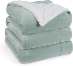 Bedsure Sherpa Fleece Throw Blanket - Fluffy Microfiber Solid Blankets for Bed and Couch Double/Twin Size, Silver Grey, 150X200Cm