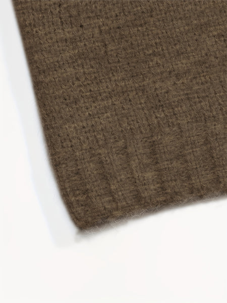A Soft And Cozy Short Sweater with a Laid-Back Vibe, Perfect for Versatile Styling