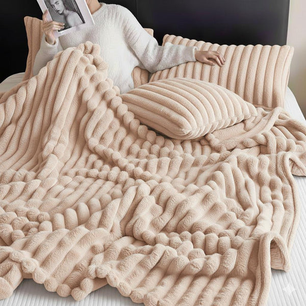 Traditional-Style Plush Double-Layer Leisure Fur Throw Blanket | Soft, Warm & Cozy for Couch, Bed, Office, and Travel - Ideal for Air Conditioning, Travel, and Siesta Use, Christmas Present, Champagne Polyester