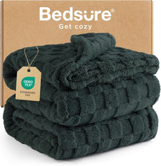 Bedsure Fleece Throw Blanket for Sofa - Fluffy Cosy Warm Blankets for Bed, Soft Cute Single Throw Gifts for Women and Girls, off White, 130X170 Cm