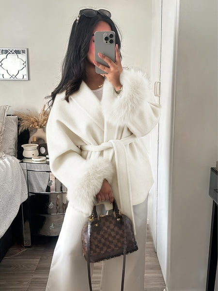 New Autumn/Winter Sophisticated Style Tie-Strap Coat for Women, Elegant and High-End, Overcoat