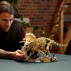 LEGO Jurassic World Dinosaur Fossils: Triceratops - Model 77985 (18+ Years)