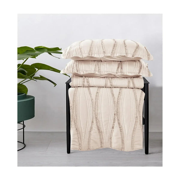 Luxury 3-Piece Embossed Quilted Bedspread Set – Super Soft All-Season Microfiber Comforter with Matching Pillow Shams, Elegant Wave Design, Bed Throw Single Double King Size, Lightweight Yet Warm Modern Bedding Set, Ideal for Modern or Traditional Homes