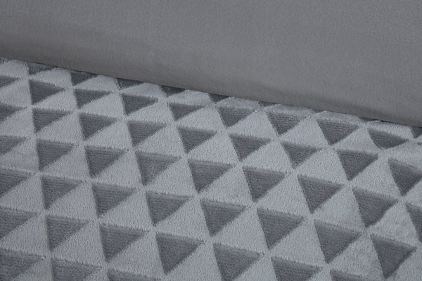 Diamond Drift Teddy Duvet Cover Set | Luxurious Textured Fleece with 3D Diamond Pattern | Ultra-Soft Plush Microfibre in Silver Grey or Navy | Includes Pillowcases – Warm, Cosy & Breathable Bedding – Single, Double, King Sizes | Machine Washable | Fast Di