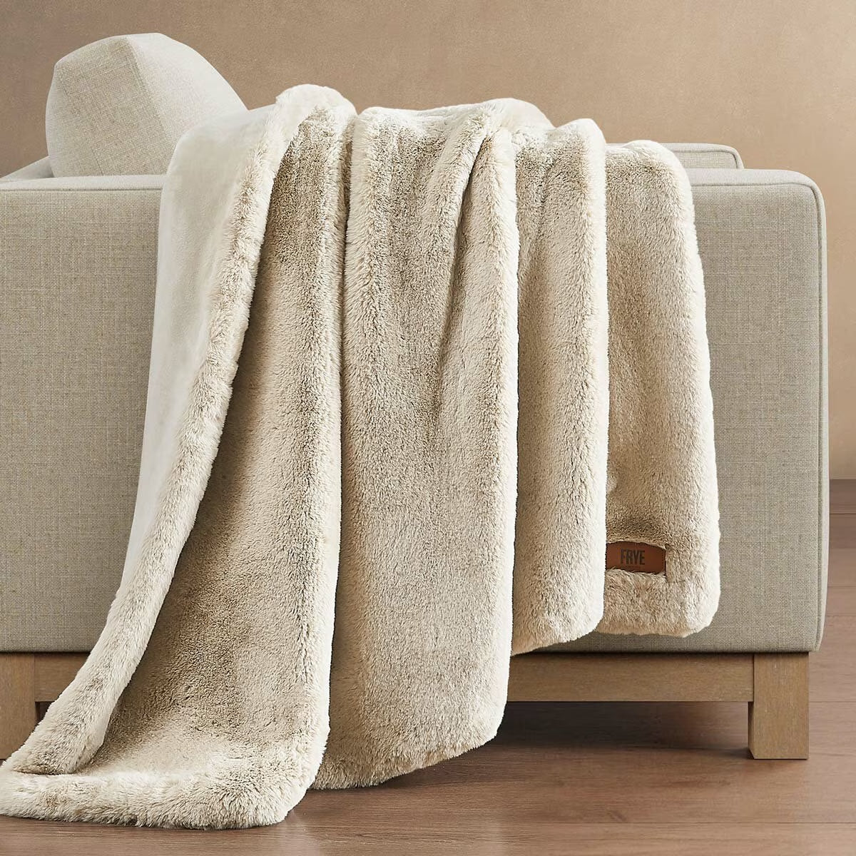 FRYE Luxe Faux Fur Throw in Beige, 152 X 177 Cm