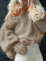 A Soft And Cozy Short Sweater with a Laid-Back Vibe, Perfect for Versatile Styling