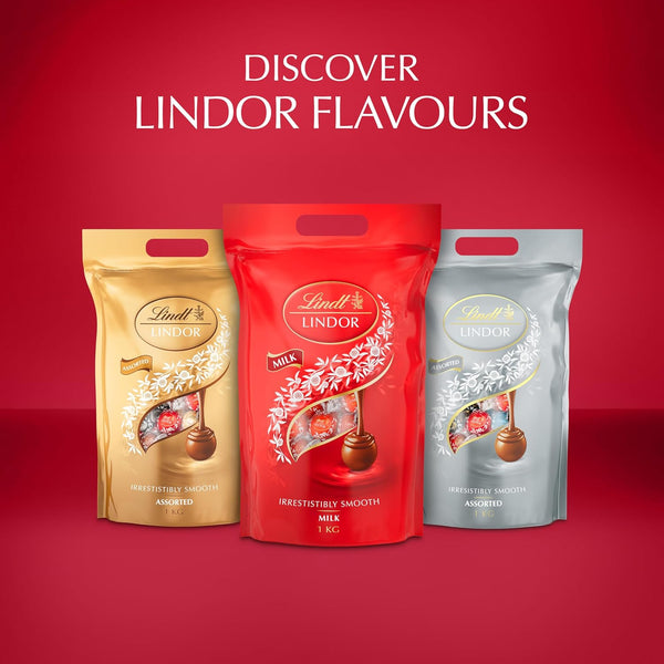 Lindt Lindor Milk Chocolate Truffles – 1Kg Bag (Approx. 80 Balls) – Smooth Filling – Christmas, Gift, Birthday, Congratulations, Sharing Treat