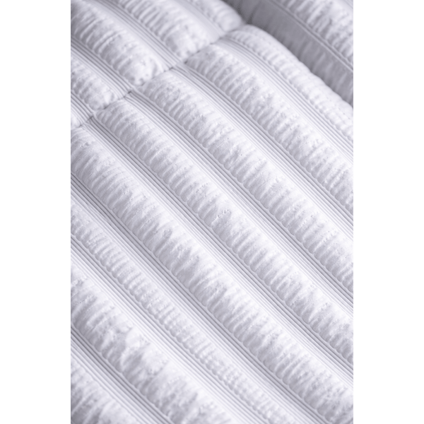 Luxury Washed Microfibre Seersucker Comforter Duvet Quilt – Soft & Lightweight All Season Bedding – White & Grey – Single, Double & King Size