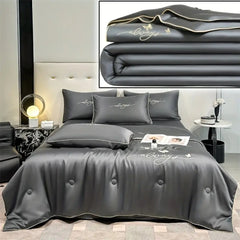 Luxury Embroidered Summer Cooling Quilt - Lightweight, Breathable Air Conditioner Blanket for Bedroom & Dorm, Machine Washable (Pillowcase Not Included)