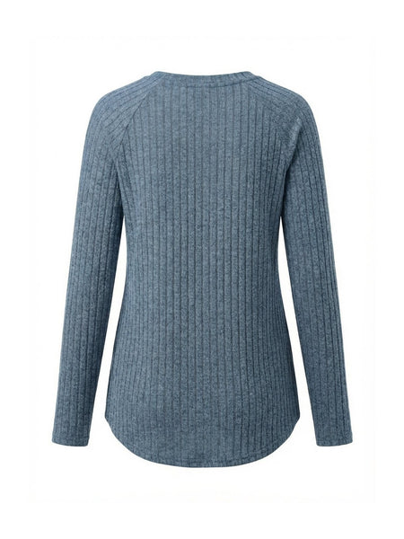 Ladies' Basic Long-Sleeve Sweater, Loose-Fit Top with Elegant Crew Neck.