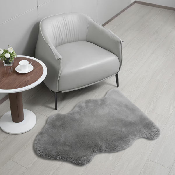 Windward Single Sheepskin Rug in Black, 60 X 95 Cm