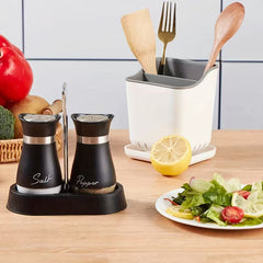 4-piece set (2 bottles + 2 caps) of adorable glass salt and pepper shakers. 4 oz (approx. 113.4g) glass salt and pepper shakers with stainless steel caps, suitable for kitchen dining tables, RVs, camping, and BBQs. Condiment bottles, salt and pepper shake