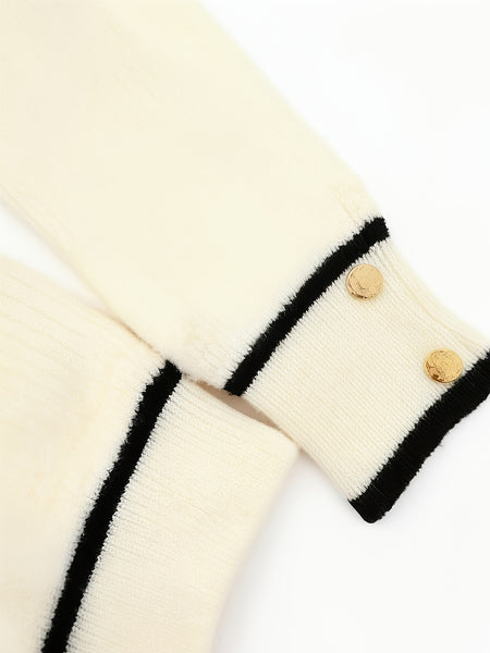 Women's Pullover Sweater for Autumn/Winter, Can Be Worn as an Inner or Outer Layer, Comfortable, Warm, Elegant, and Features a Spicy Design with a Spliced Lapel and Exquisite Metal Buttons. Suitable for Commuting, Dates, and Valentine's Day