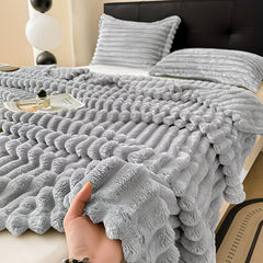 Luxuriously Ribbed Throw, Soft Plush Fleece Blanket, Lightweight and Cosy Sofa Bed throw, 204x248cm, Premium Quality Polyester Decorative Throw for Home Comfort | Fast Dispatch from Local Warehouse | Trusted UK Brand