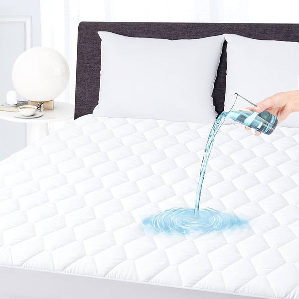 4B Quilted Waterproof Mattress Protector Extra Deep 30cm with Quilted Top Layer and All-Around Elastic, Designed for Stable Mattress Fit and Easy Maintenance, Suitable for Home Use, Guest Rooms and Let Properties, Available in Single Small Double 4FT Doub
