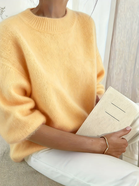 Women's Plush Sweater, High-Quality Alpaca Alpaca Material, Elegant Women's Wear, Essential for Outings, Comfortable and Fitted, Autumn and Winter