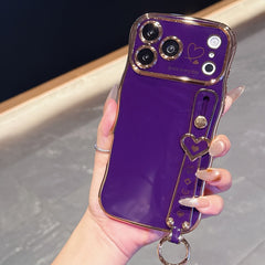 Phone Case - Electroplated Phone Case with a Large Heart-Shaped Window And Wavy Design, Compatible with for Iphone 11 Through 17 Pro Max Plus, Offering Full Coverage And Drop Protection