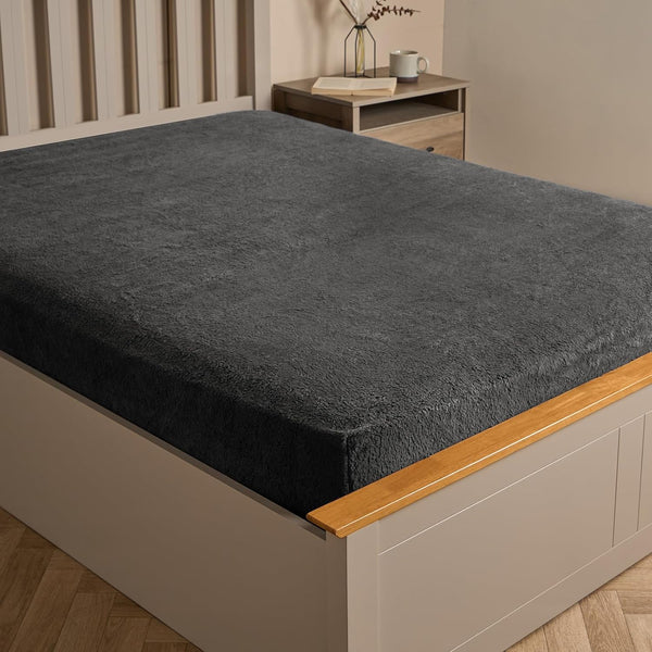 Brentfords Teddy Fleece Fitted Bed Sheet Plain Thermal Warm Soft Luxury Bedding, Charcoal Grey - Double