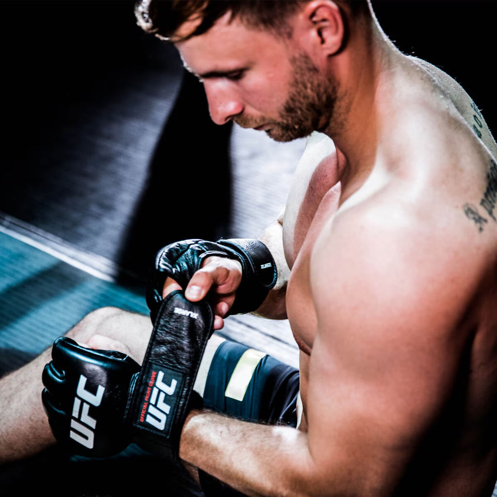 UFC Official Fight Gloves in Large
