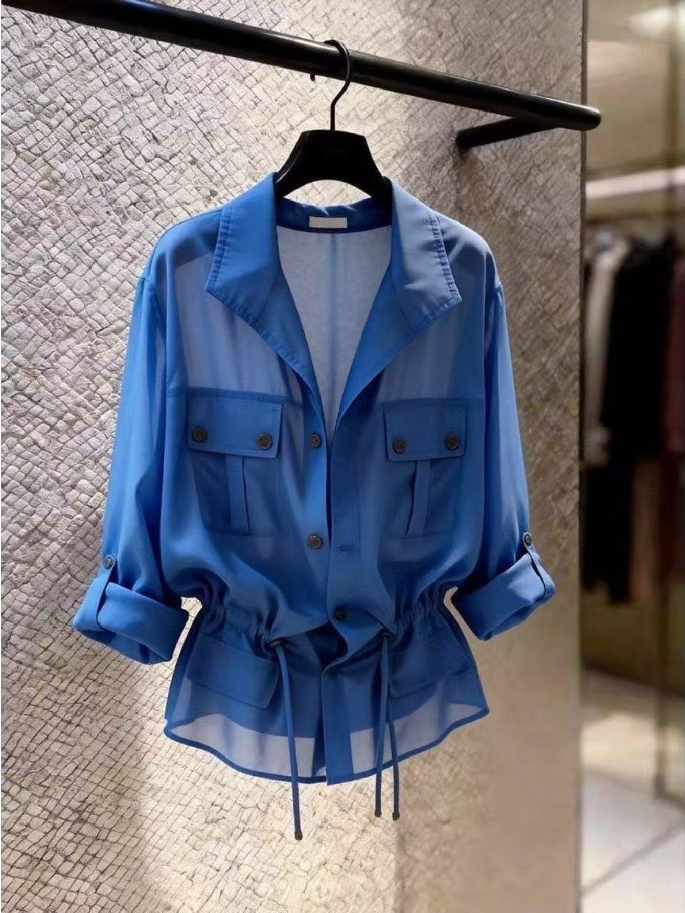 Fashionable Workwear-Style Shirt: Long-Sleeved, Loose-Fitting, New Summer Style,, Waist-Defining, Versatile