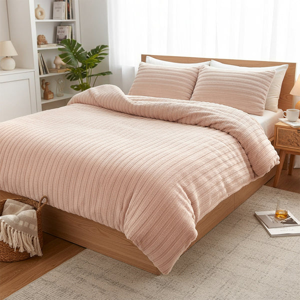 3pcs Faux Rabbit Plush Bedding Set, Soft Fluffy Comfortable Thicken Warm Autumn-Winter Duvet Cover & Pillowcase Set, Machine Washable, Ideal for Hotel, Guest Room, Bedroom, Home Use,Christmas Presents, Single/Double/King/Super King Size (1*Duvet Cover + 2