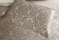3 Piece Velvet Quilted Bedspread Set Jacquard Damask Bed Cover with Pillow Shams | Luxury Soft Polyester Bedspread for Double King Super King Beds | Modern Elegant Bedroom Bedding Set