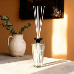 REEF 1000ml Reed Oil Diffuser Set, Sandalwood, Teak Wood, Tobacco & Oud, Luxury Beautiful Home Fragrance for Bedroom Living Room Home Decor Office Essential Oil Reed Diffuser for Stress Relief