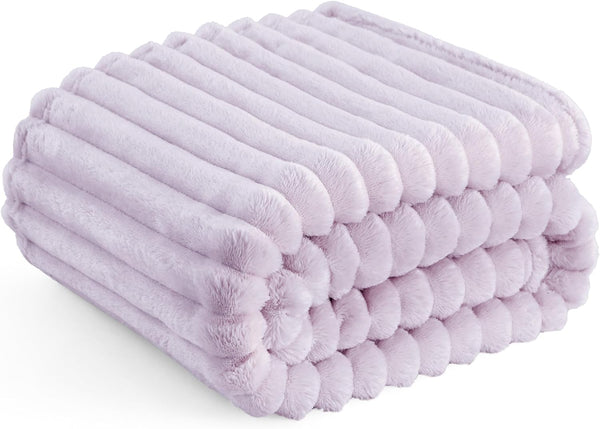 Bedsure Fleece Throw Blanket for Sofa - Fluffy Cosy Warm Blankets for Bed, Soft Cute Single Throw Gifts for Women and Girls, off White, 130X170 Cm