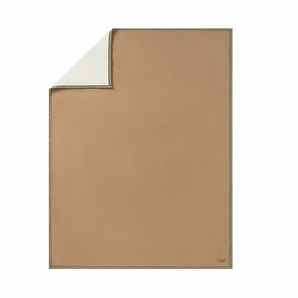 Casual Living Luxe Plush Throw in Camel, 127 X 178 Cm
