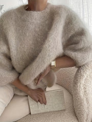 Women's Plush Sweater, High-Quality Alpaca Alpaca Material, Elegant Women's Wear, Essential for Outings, Comfortable and Fitted, Autumn and Winter