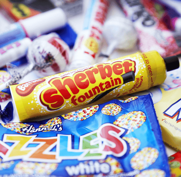 Bumper Retro Sweets Gift Box: Gorgeous Fun Old Fashioned Retro Pick & Mix Sweet Hamper Selection. A Perfect Present For Men, Women & Kids At Birthdays, Congratulation and Father's Day