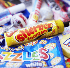 Bumper Retro Sweets Gift Box: Gorgeous Fun Old Fashioned Retro Pick & Mix Sweet Hamper Selection. A Perfect Present For Men, Women & Kids At Birthdays, Congratulation and Father's Day