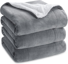 Bedsure Sherpa Fleece Throw Blanket - Fluffy Microfiber Solid Blankets for Bed and Couch Double/Twin Size, Silver Grey, 150X200Cm
