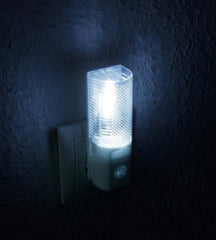 Automatic LED Plug-In Night Light with Light Sensor – Soft Glow Safety Light