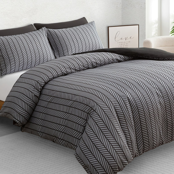 Luxury Reversible Duvet Cover Set with Matching Pillowcases – Single, Double, King & Super King Sizes – Soft Breathable Microfiber Bedding Set UK – Brick Pattern
