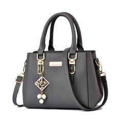 Large Capacity Shoulder Bag Leather Messenger Bag Trendy Handbags With Pendant,Multi-Compartment, Zipper Closure, Adjustable Strap, Elegant and Stylish Design, Ideal for Everyday and Travel Use