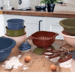 3-Piece Mixing Bowl Set – Nesting Kitchen Bowls with Pouring Spouts | Multi-Colour Prep and Serving Bowls in Three Sizes (2.5L, 2L, and 1.5L)