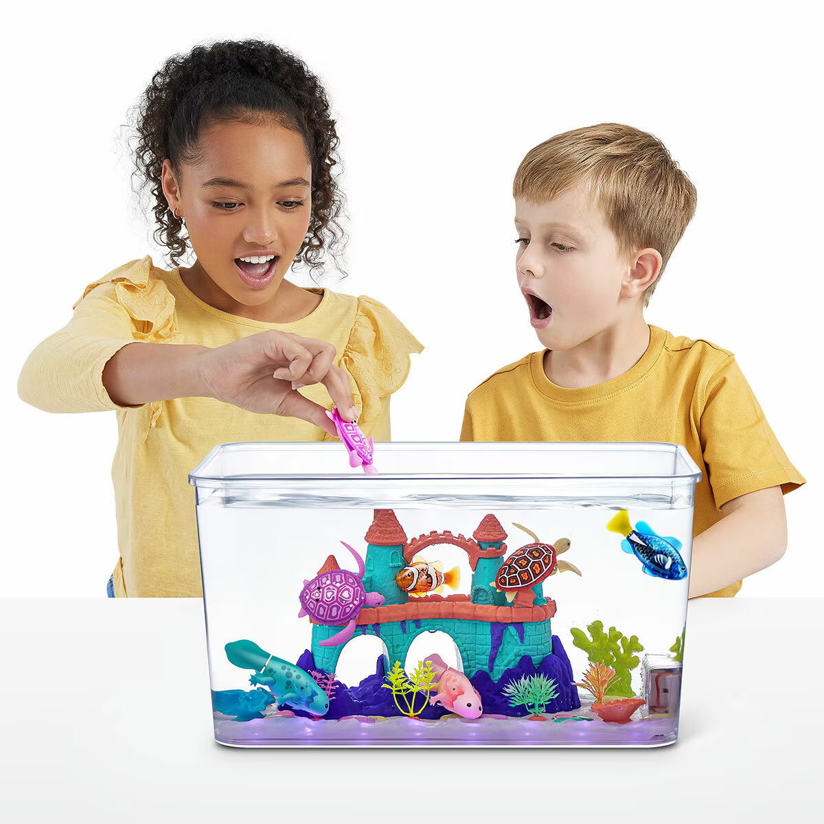 Robo Alive Light up and Glow in the Dark Aquarium Set (3+ Years)