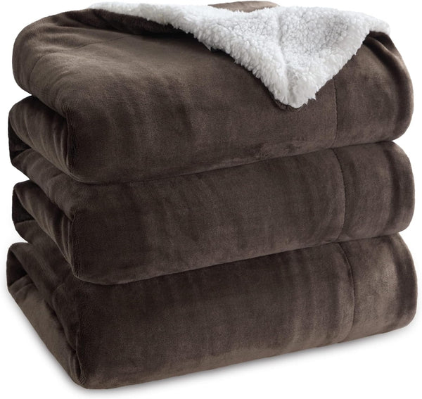 Bedsure Sherpa Fleece Throw Blanket - Fluffy Microfiber Solid Blankets for Bed and Couch Double/Twin Size, Silver Grey, 150X200Cm