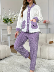 Autumn and Winter New Women's Long-Sleeve Robe Set with Embroidered Bear Pocket Design, Warm and Comfortable Loose-Fit Casual Home Wear