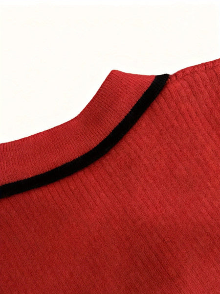 Women's Pullover Sweater for Autumn/Winter, Can Be Worn as an Inner or Outer Layer, Comfortable, Warm, Elegant, and Features a Spicy Design with a Spliced Lapel and Exquisite Metal Buttons. Suitable for Commuting, Dates, and Valentine's Day