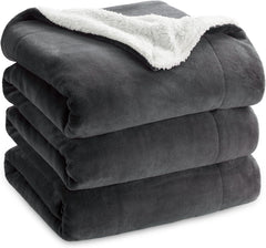 Bedsure Sherpa Fleece Throw Blanket - Fluffy Microfiber Solid Blankets for Bed and Couch Double/Twin Size, Silver Grey, 150X200Cm