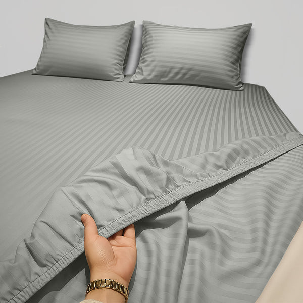 1pc Extra Deep Striped Fitted Sheet 40cm – Soft & Comfortable Microfiber Bedding, Breathable & Smooth, Machine Washable Bed Sheet Suitable for Bedroom
