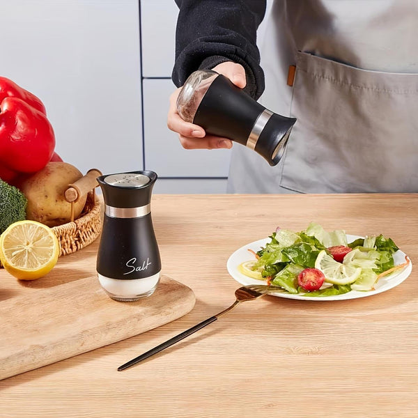 4pcs Set (2 Bottles + 2 Caps) of Adorable Glass Salt And Pepper Shakers. 4 Oz (Approx. 113.4G) Glass Salt And Pepper Shakers with Stainless Steel Caps, Suitable for Kitchen Dining Tables, Rvs, Camping, And Bbqs. Condiment Bottles, Salt And Pepper Shakers.