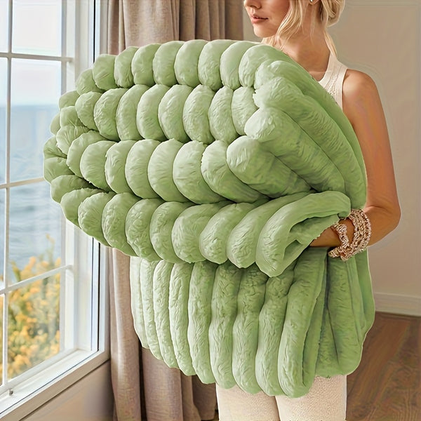 1pc Thickened Blanket Soft And Comfortable Faux Rabbit Hair Reversible Blanket Thermal Blanket Nap Blanket Air Conditioning Blanket Office Outdoor Camping Gift Blanket Perfect for All Seasons