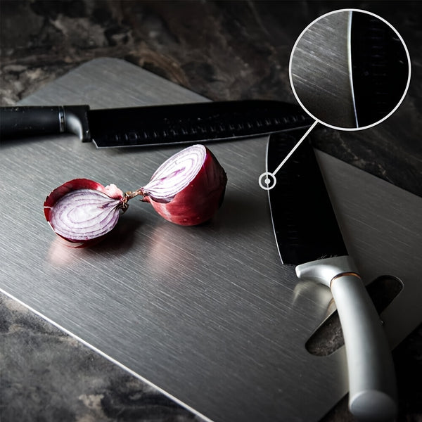 Three Durable Stainless Steel Plates That Are Easy to Care For, Ideal for Slicing Fruits, Vegetables, Meat, And Bread. They Come with Safe Cutting Boards And Are Easy to Clean, Making Them Versatile Kitchen Tools for Meal Preparation