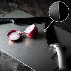 Three Durable Stainless Steel Plates That Are Easy to Care For, Ideal for Slicing Fruits, Vegetables, Meat, And Bread. They Come with Safe Cutting Boards And Are Easy to Clean, Making Them Versatile Kitchen Tools for Meal Preparation